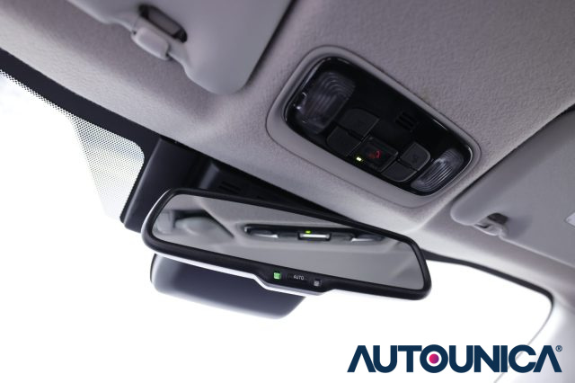 TOYOTA Yaris usata, con Isofix