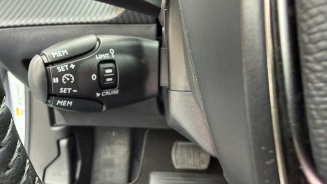 PEUGEOT 2008 usata, con Boardcomputer