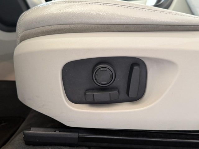 LAND ROVER Discovery Sport usata, con Specchietti laterali elettrici