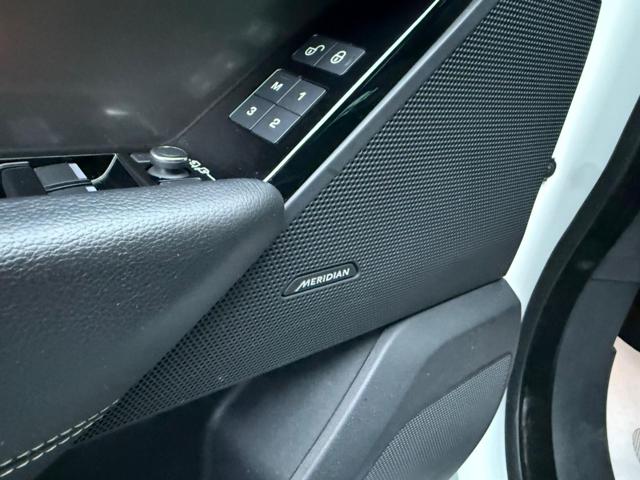 LAND ROVER Range Rover Velar usata, con Chiusura centralizzata