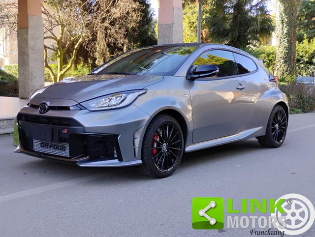 TOYOTA Yaris usata, con Airbag