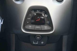 TOYOTA Aygo usata, con USB