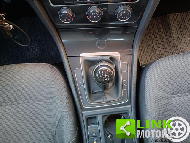 VOLKSWAGEN Golf usata, con Specchietti laterali elettrici