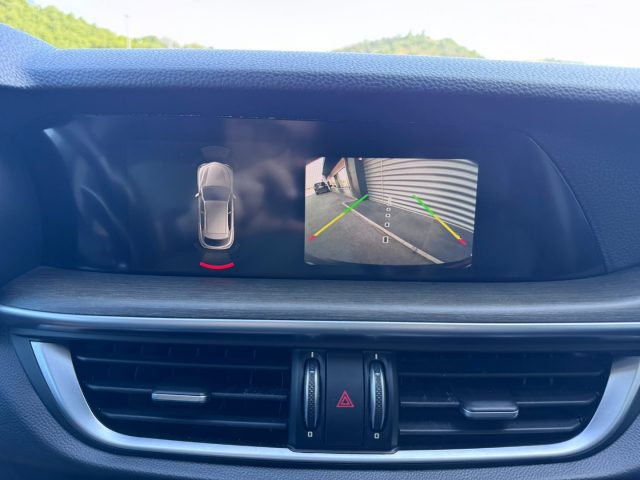 ALFA ROMEO Stelvio usata, con Controllo automatico clima
