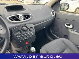 RENAULT Clio usata, con Autoradio
