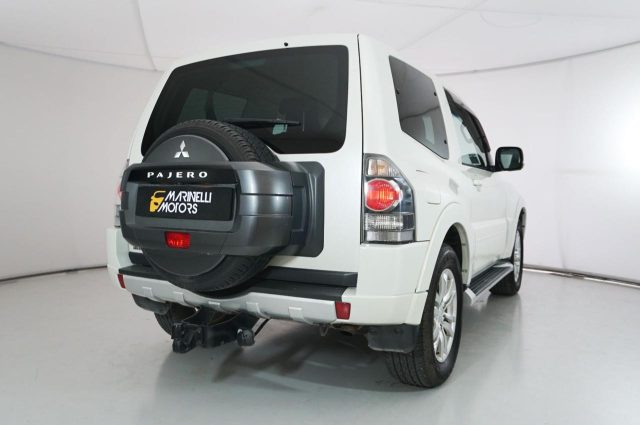 MITSUBISHI Pajero usata, con Airbag