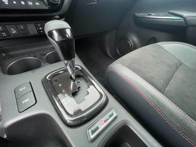 TOYOTA Hilux usata, con Fari LED