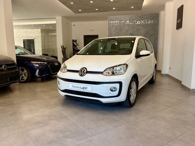 VOLKSWAGEN up! usata, con Autoradio