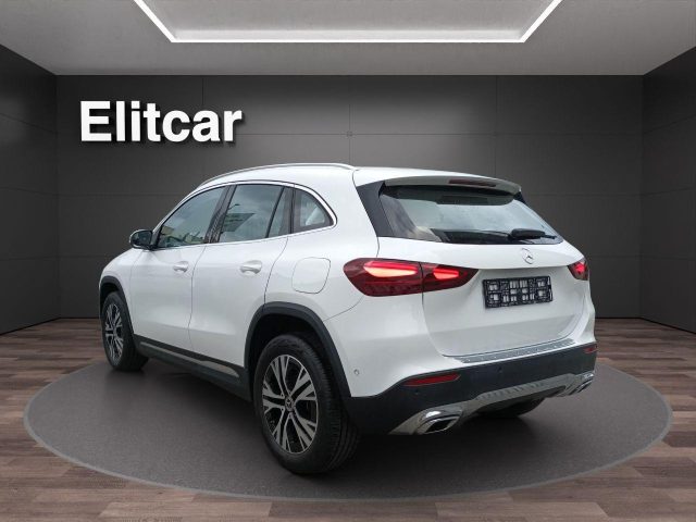 MERCEDES-BENZ GLA 200 usata, con Chiusura centralizzata