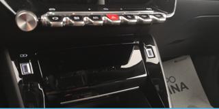 PEUGEOT 2008 usata, con Controllo automatico clima
