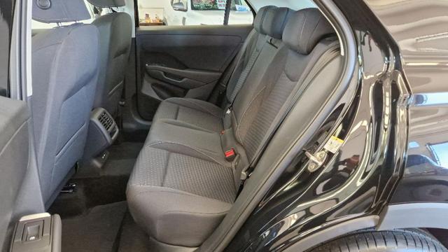 VOLKSWAGEN T-Roc usata, con Leve al volante