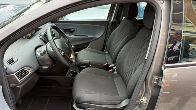 LANCIA Ypsilon usata, con Fendinebbia