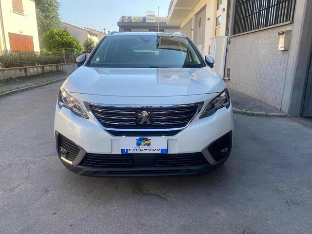 PEUGEOT 5008 usata 1