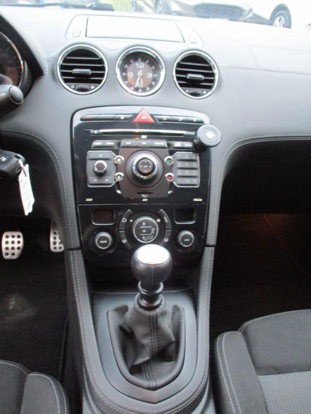 PEUGEOT RCZ usata, con Controllo automatico clima