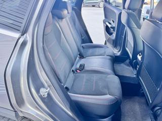 MERCEDES-BENZ GLA 180 usata, con Vetri oscurati