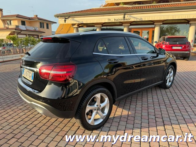 MERCEDES-BENZ GLA 200 usata, con Chiusura centralizzata