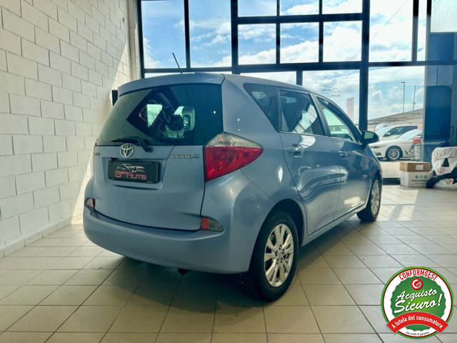 TOYOTA Verso-S usata, con Airbag Passeggero