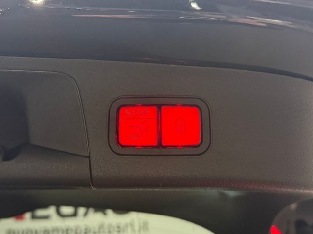 MERCEDES-BENZ GLA 200 usata, con Bracciolo