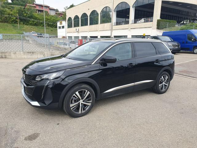 PEUGEOT 5008 usata, con Airbag