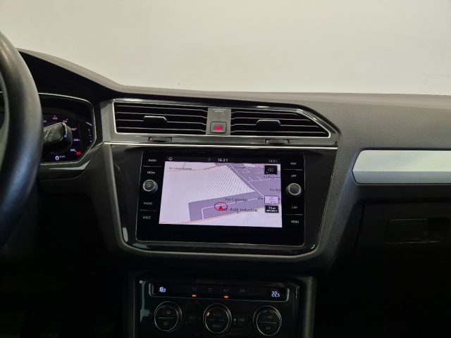 VOLKSWAGEN Tiguan usata, con Volante in pelle