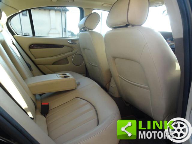 JAGUAR X-Type usata, con MP3