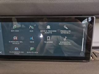 LAND ROVER Defender usata, con Touch screen
