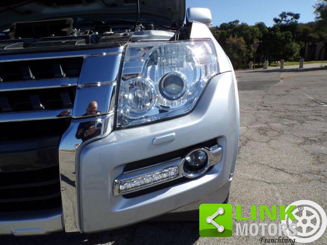 MITSUBISHI Pajero usata, con Sistema lavafari