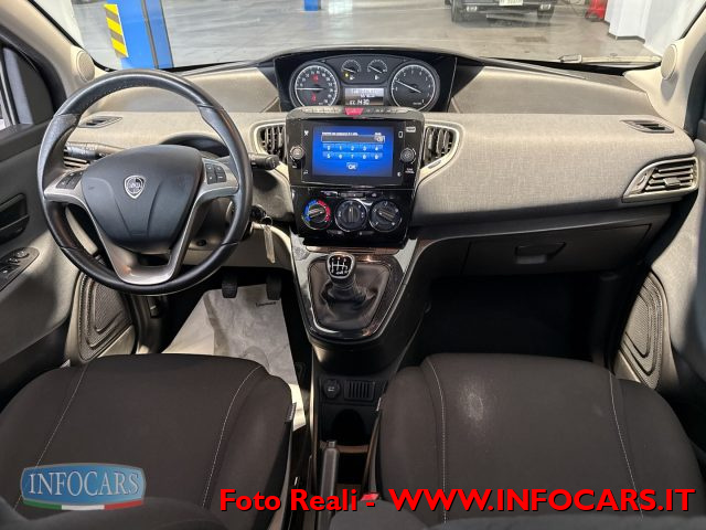 LANCIA Ypsilon usata, con Fendinebbia