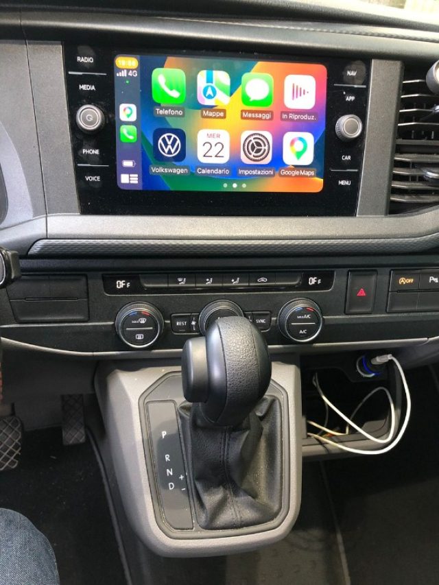 VOLKSWAGEN Caravelle usata, con Fendinebbia