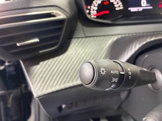 PEUGEOT 208 usata, con USB