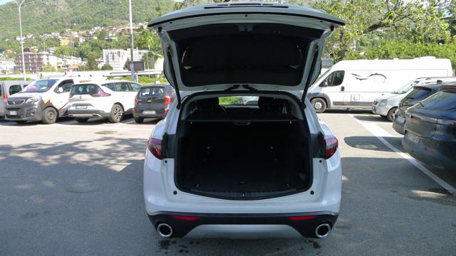 ALFA ROMEO Stelvio usata, con Autoradio