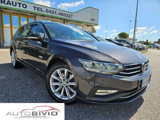 VOLKSWAGEN Passat Variant usata, con Fendinebbia