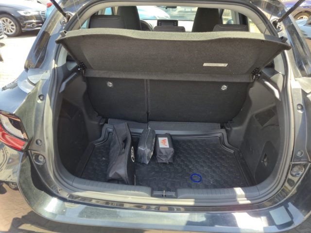 TOYOTA Yaris usata, con Specchietti laterali elettrici