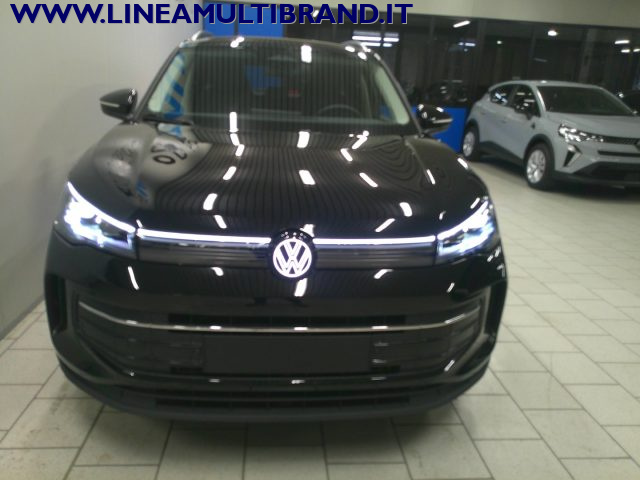 VOLKSWAGEN Tiguan usata, con Leve al volante
