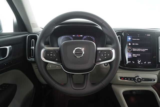 VOLVO XC40 usata 11