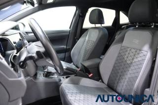 VOLKSWAGEN Taigo usata, con Autoradio