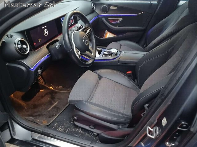 MERCEDES-BENZ E 220 usata, con Controllo automatico clima