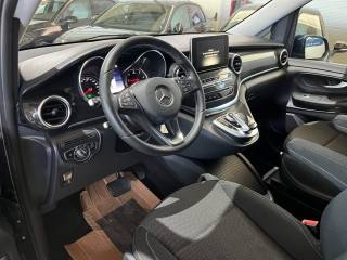 MERCEDES-BENZ V 220 usata, con Climatizzatore