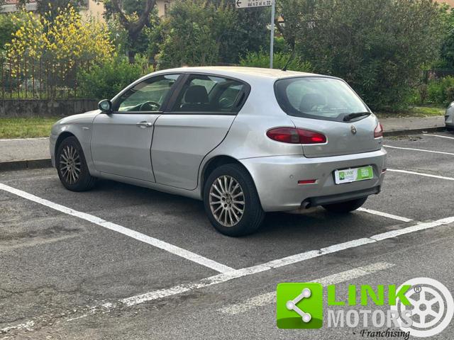 ALFA ROMEO 147 usata, con Sedile posteriore sdoppiato
