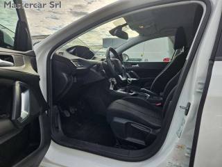 PEUGEOT 308 usata, con Autoradio