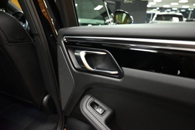PORSCHE Macan usata 76