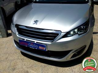 PEUGEOT 308 usata, con Sensori di parcheggio posteriori