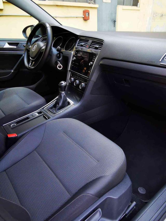 VOLKSWAGEN Golf usata, con Park Distance Control