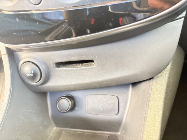RENAULT Clio usata, con Touch screen