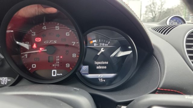 PORSCHE Cayman usata, con Leve al volante