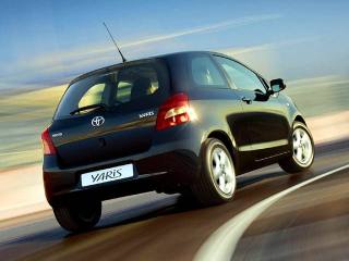 TOYOTA Yaris 1.0 3 porte Sol