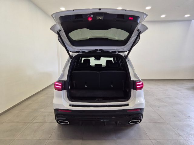 MERCEDES-BENZ GLB 200 usata, con Isofix
