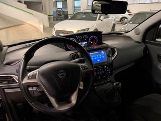 LANCIA Ypsilon usata, con Park Distance Control