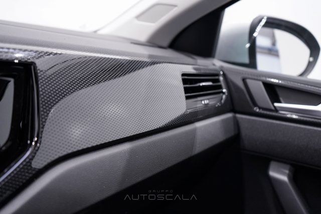 VOLKSWAGEN Taigo usata, con Volante in pelle
