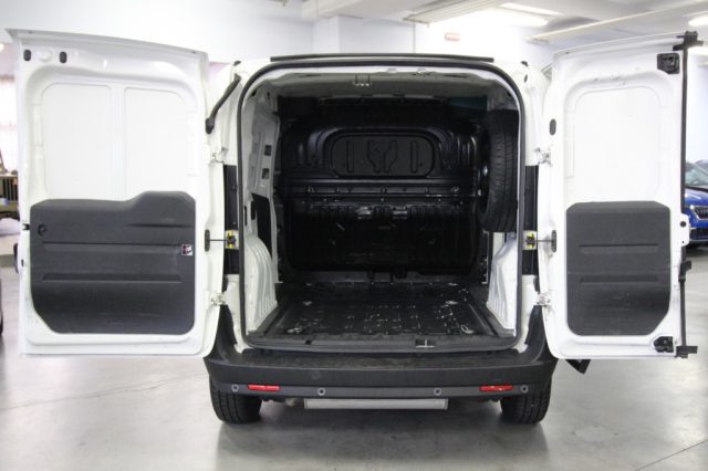 FIAT Doblo usata, con Luci diurne